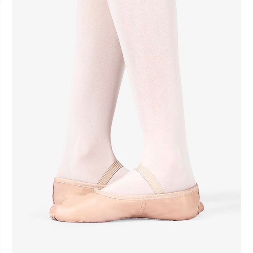 Theatricals Adult Economy Leather Full Sole Ballet Shoes T2000, Adult Size 3.5